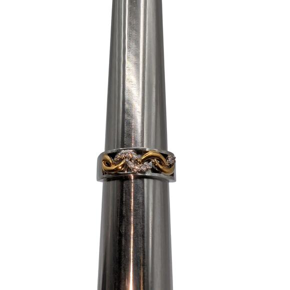 925 Sterling Two Tone Wavy CZ Ring Size 7.5 - Picture 3 of 5